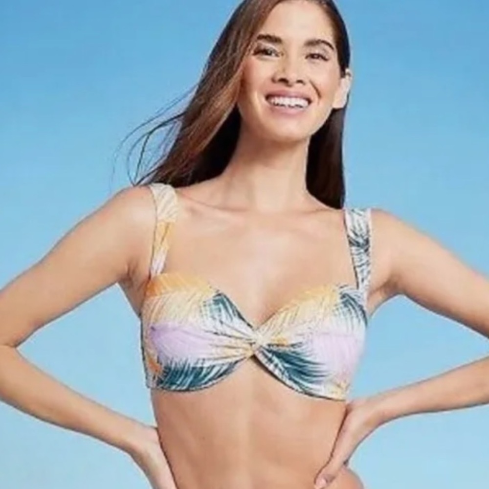 Shade & Shore swimsuit top / size 38DD / NWT